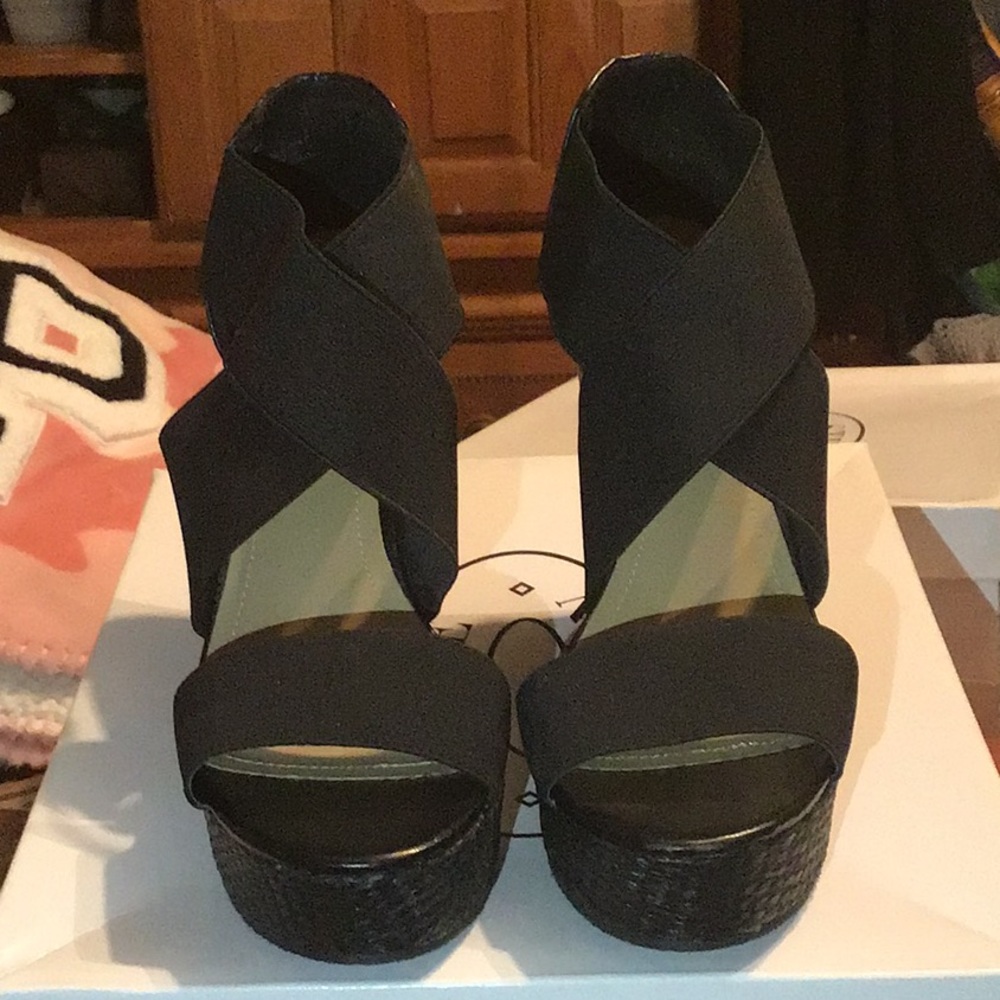 STEVE MADDEN P-STARR ELASTIC BANDS BLACK WEDGES